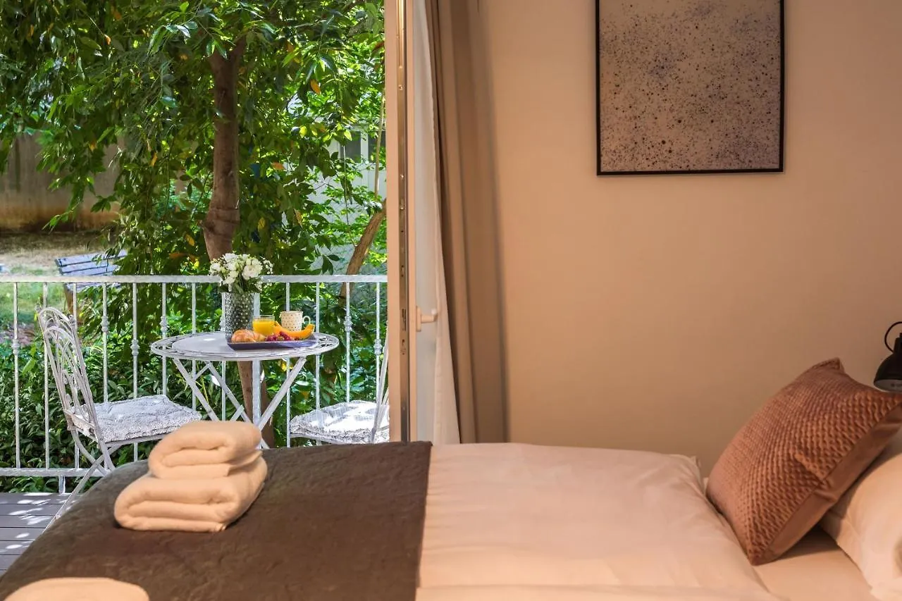Alojamento de Acomodação e Pequeno-almoço Luxury Rooms With Balcony Zadar