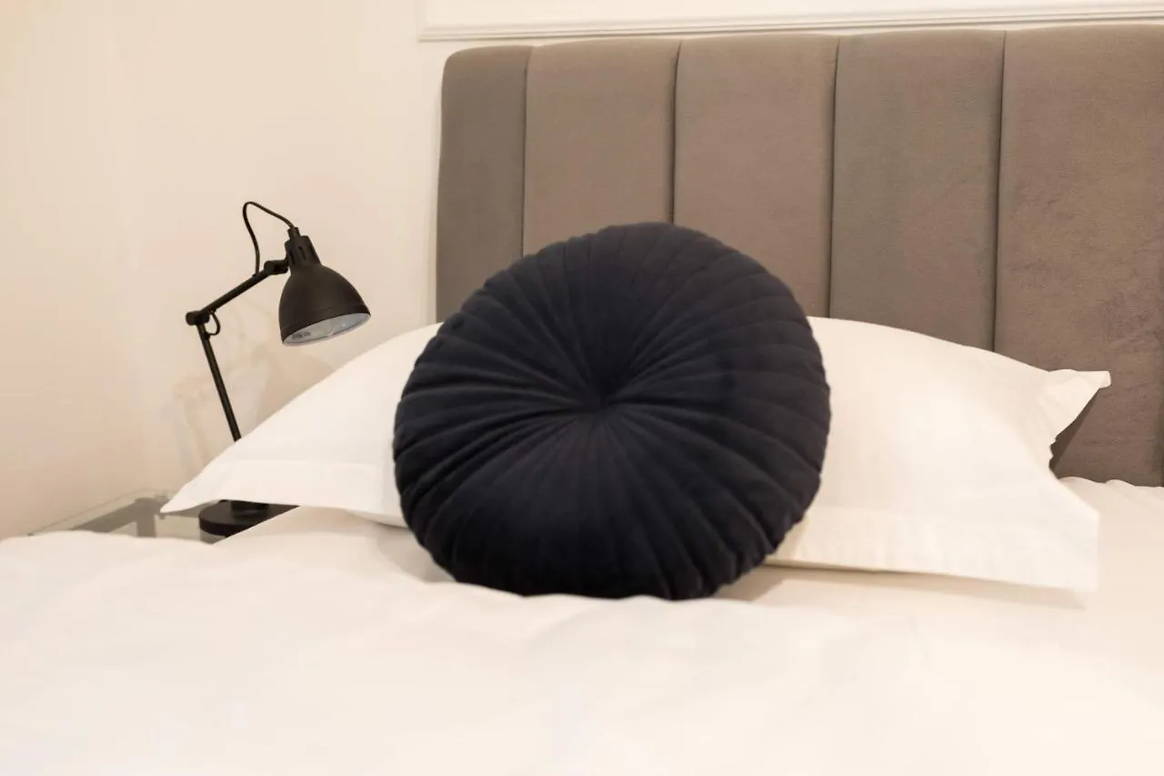 Alojamento de Acomodação e Pequeno-almoço Luxury Rooms With Balcony Zadar